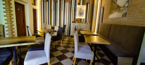 Sala III mala intimna sala za privatne proslave do 25 osoba – topao i miran ambijent