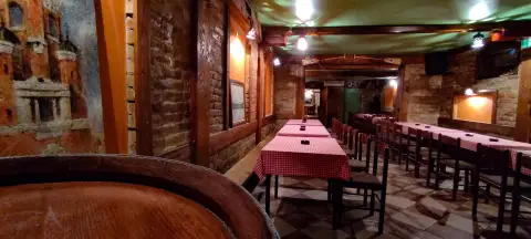 Velika sala za proslave i svadbe u Zemunu – plesni prostor i postavka za veći broj gostiju